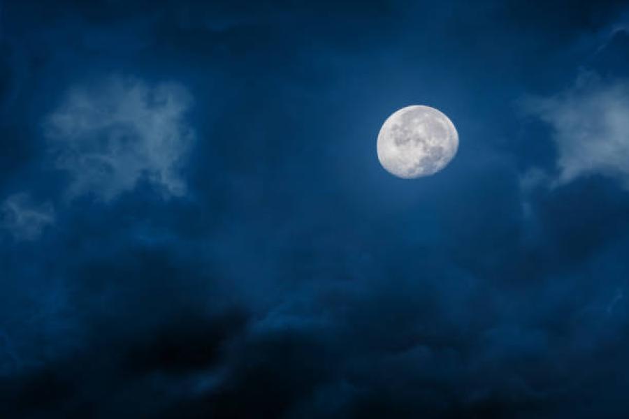 Intip Jadwal Blue Moon Malam Ini, Jangan  Tiba Terlewat! 