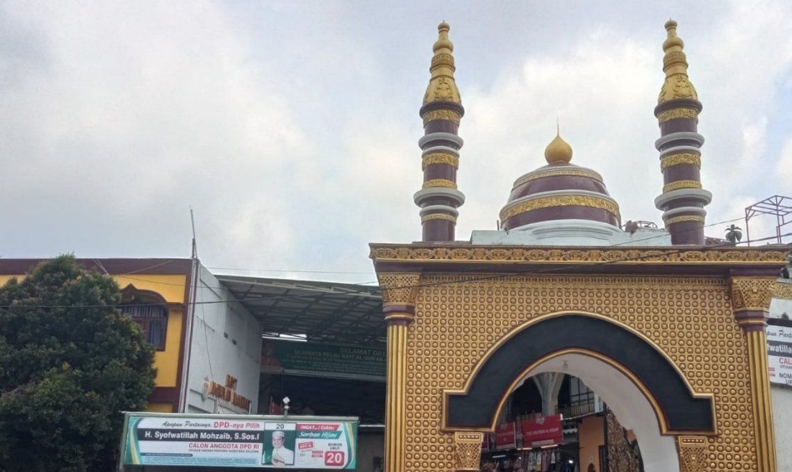 Pengunjung Padati Objek Wisata Alquran Al-Akbar Di Palembang